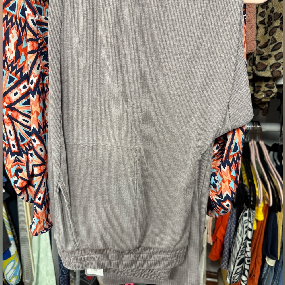 AnyBody women’s plus size 1X pull on ribbed pants solid gray wide leg new $63